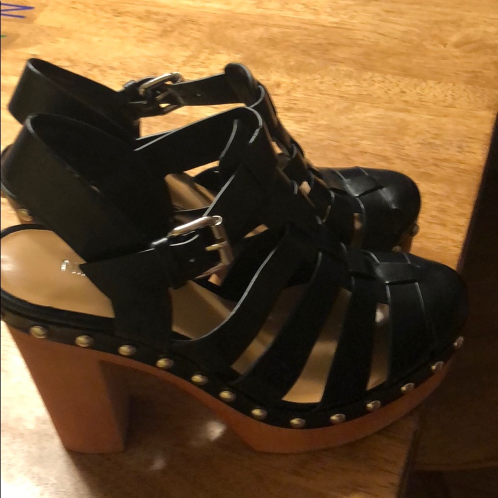 Nine West Model Meo Black Caged Sandal Sz 6.5